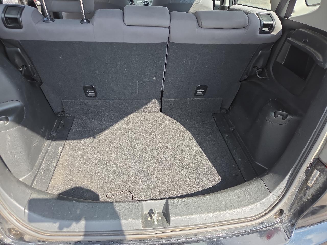 Honda Fit 5-Speed AT 2011