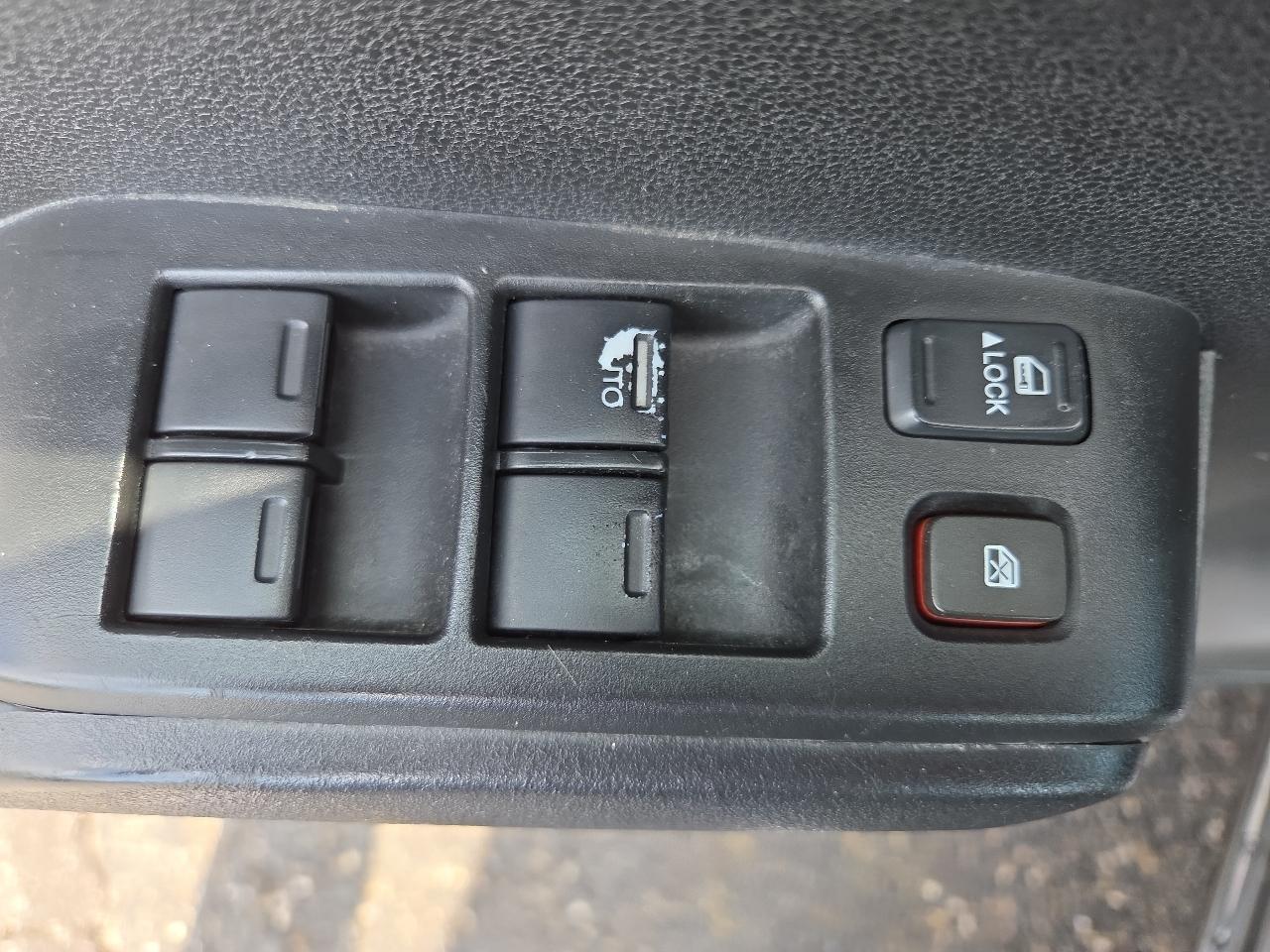 Honda Fit 5-Speed AT 2011