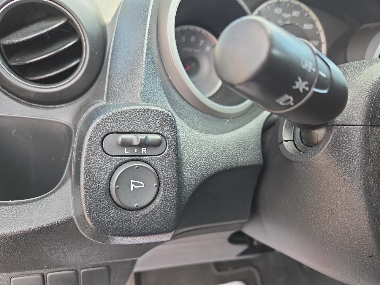 Honda Fit 5-Speed AT 2011