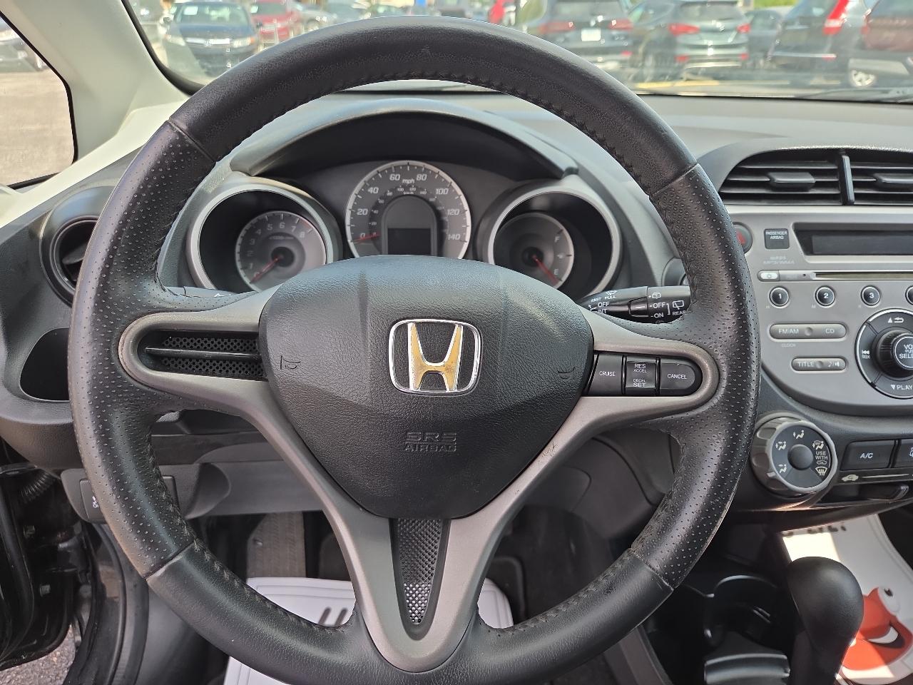 Honda Fit 5-Speed AT 2011