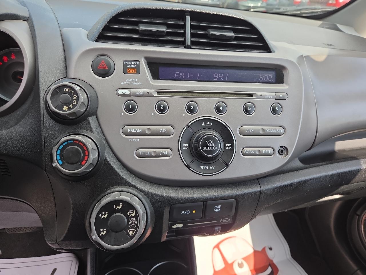 Honda Fit 5-Speed AT 2011