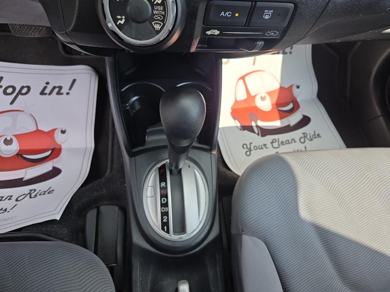 Honda Fit 5-Speed AT 2011