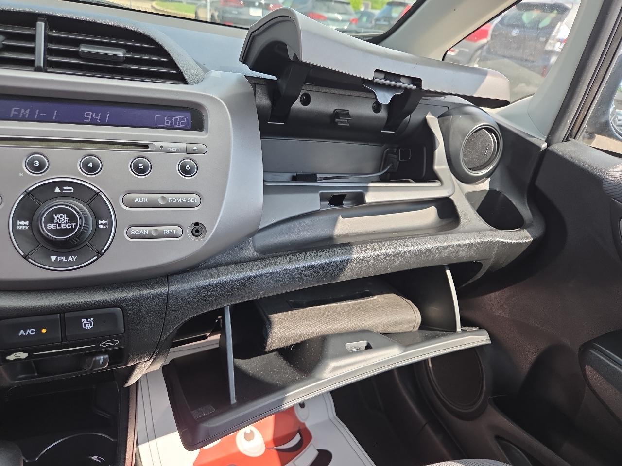 Honda Fit 5-Speed AT 2011