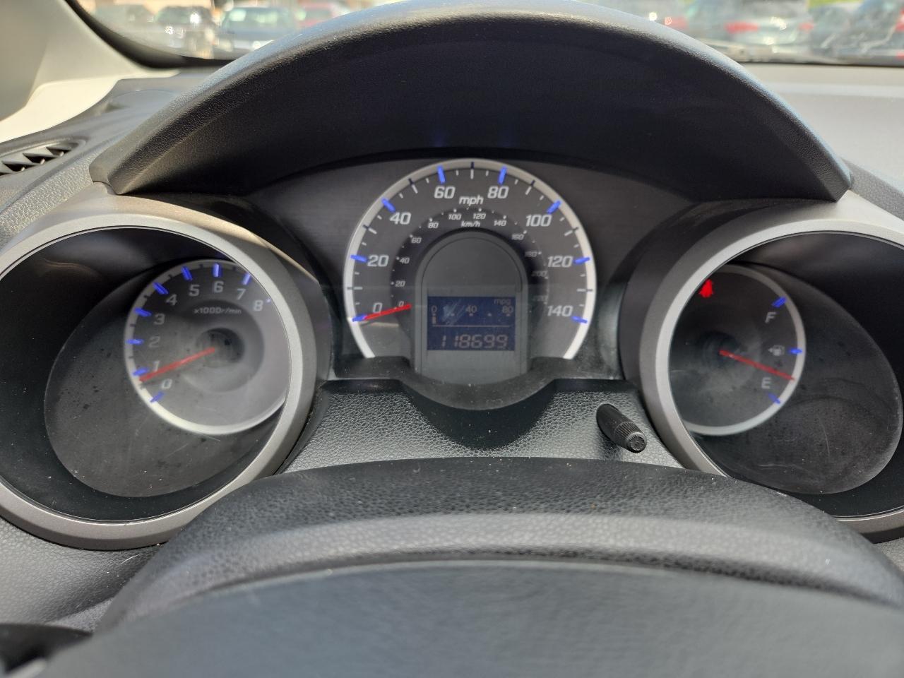 Honda Fit 5-Speed AT 2011