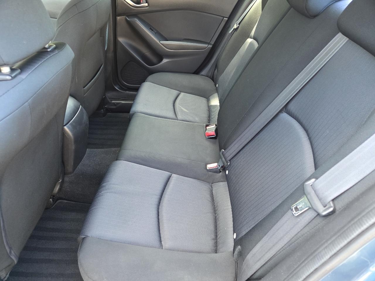 Mazda MAZDA3 i Sport AT 4-Door 2014