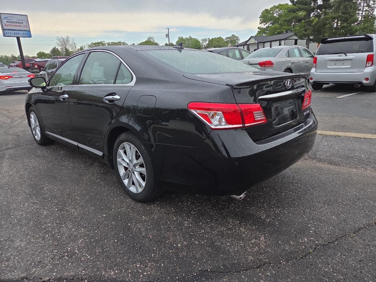 Lexus ES 350 Sedan 2012