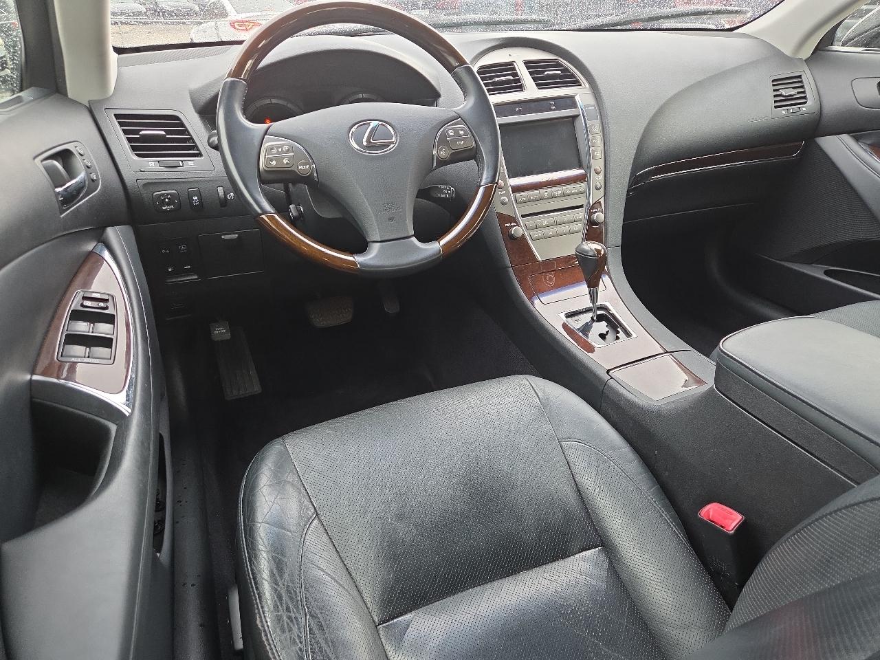 Lexus ES 350 Sedan 2012