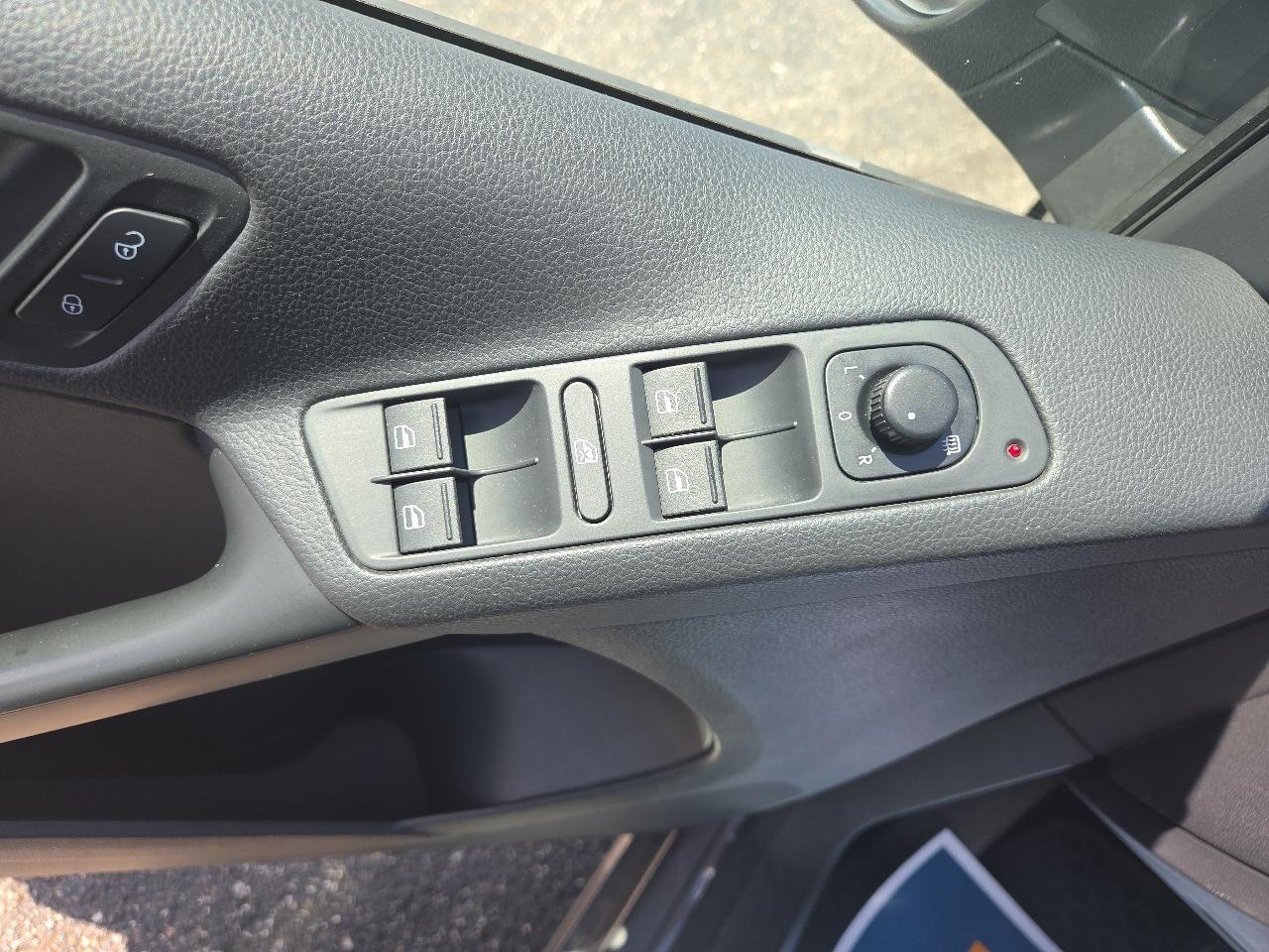 Volkswagen Tiguan S 4Motion 2015
