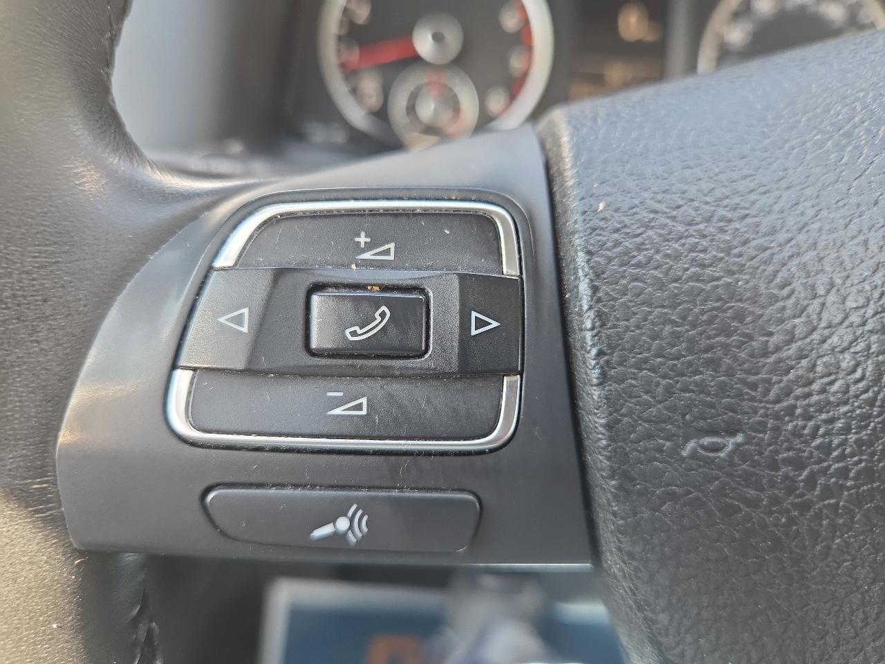 Volkswagen Tiguan S 4Motion 2015