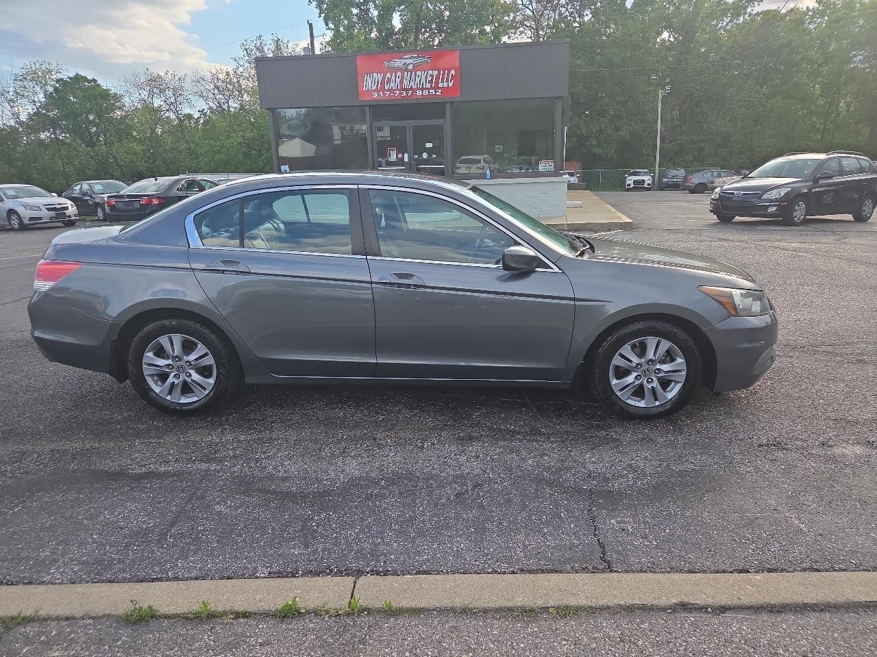 Honda Accord SE Sedan AT 2011