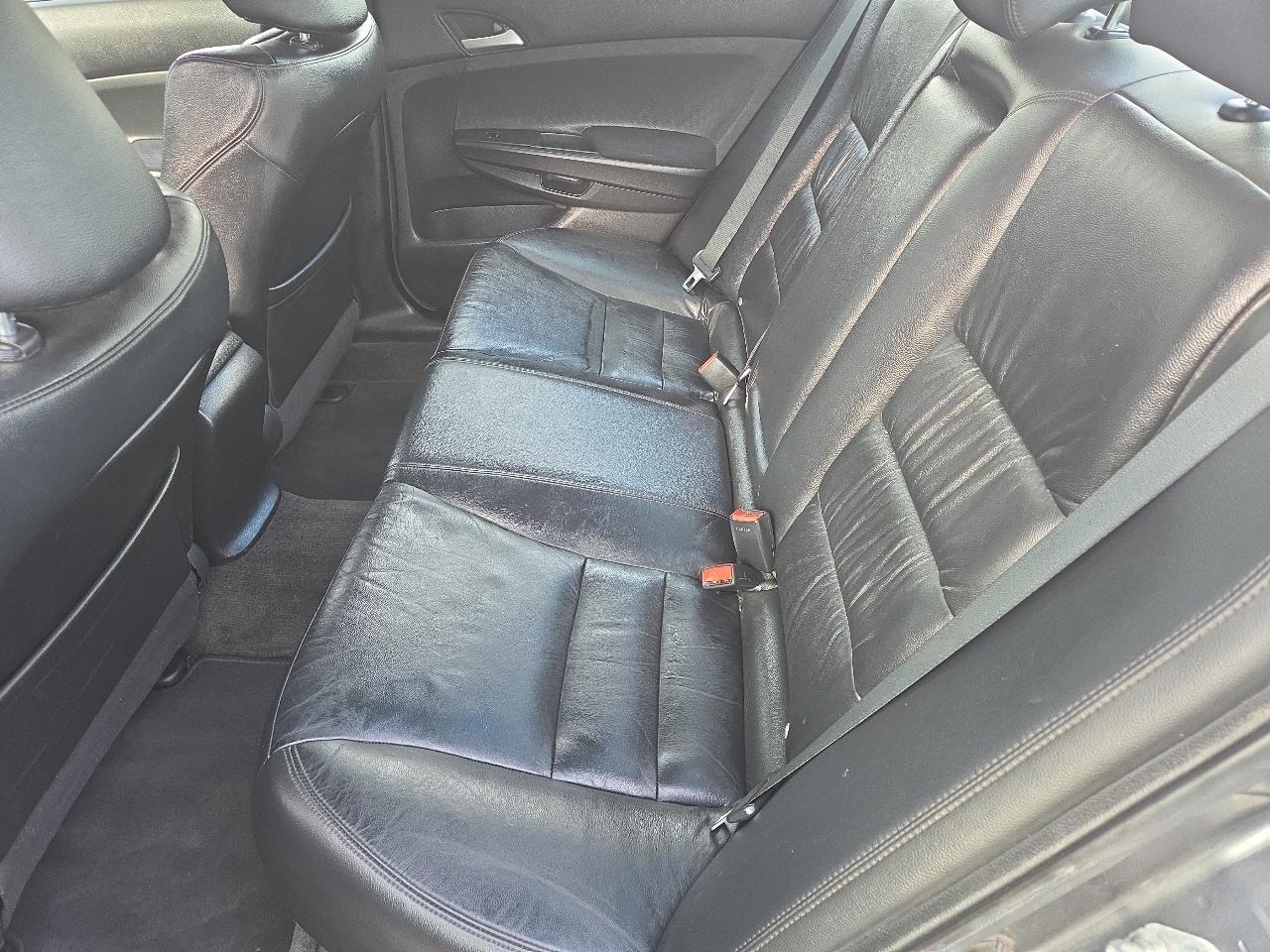 Honda Accord SE Sedan AT 2011