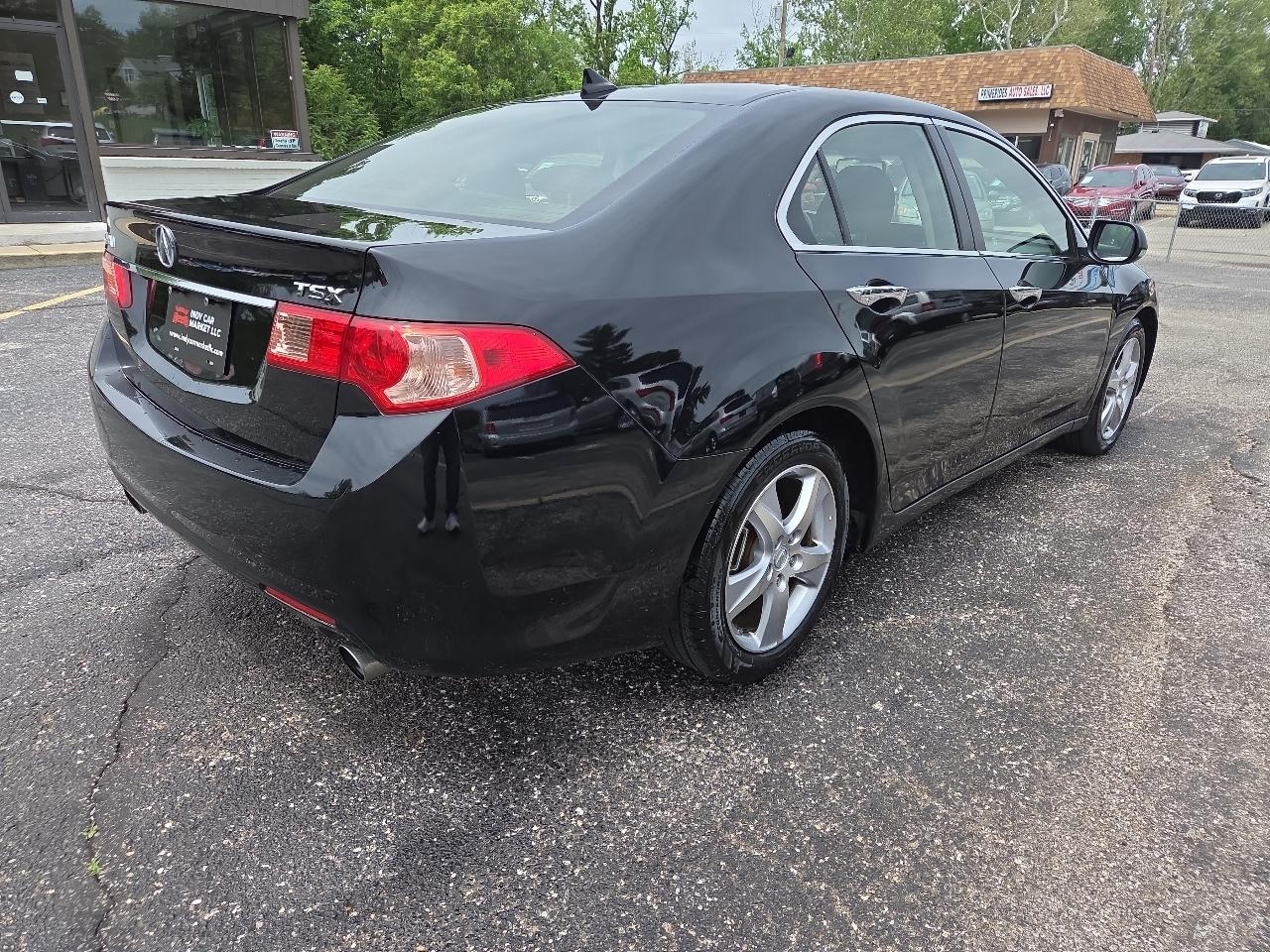 Acura TSX 5-Speed AT with Tech Package 2012