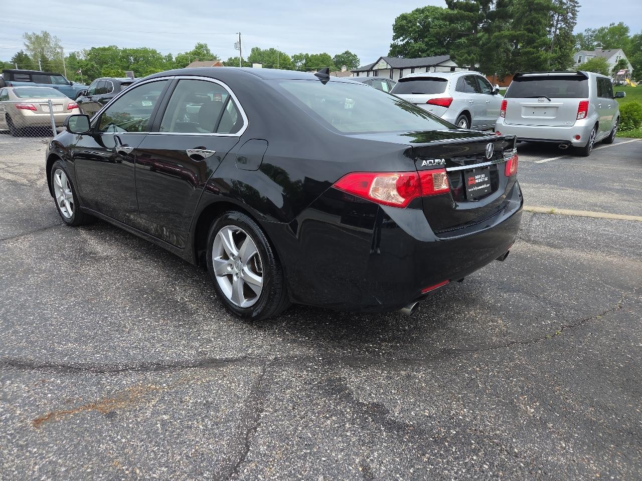 Acura TSX 5-Speed AT with Tech Package 2012