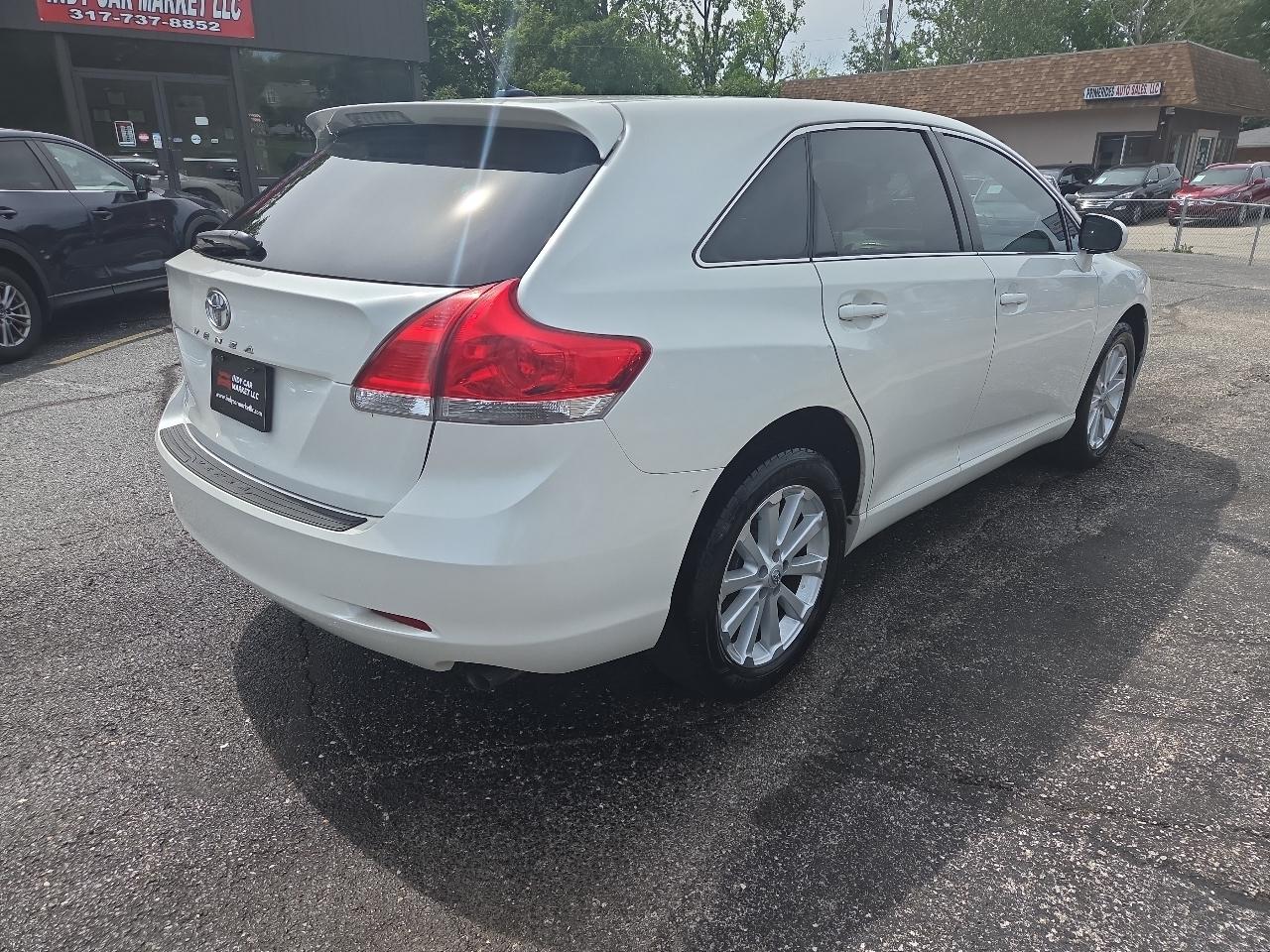 Toyota Venza LE 4D SUV FWD 4cyl 2009
