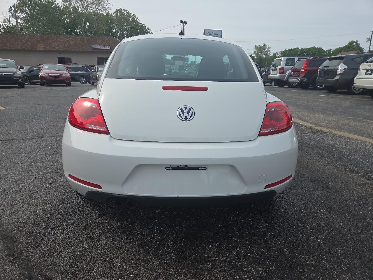 Volkswagen Beetle 2.5L 2012