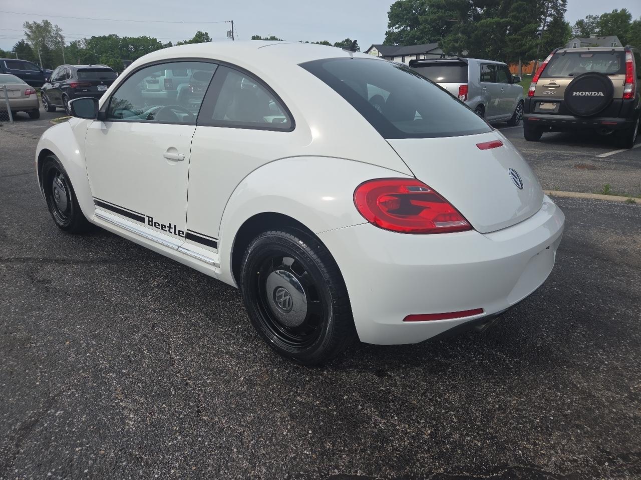 Volkswagen Beetle 2.5L 2012