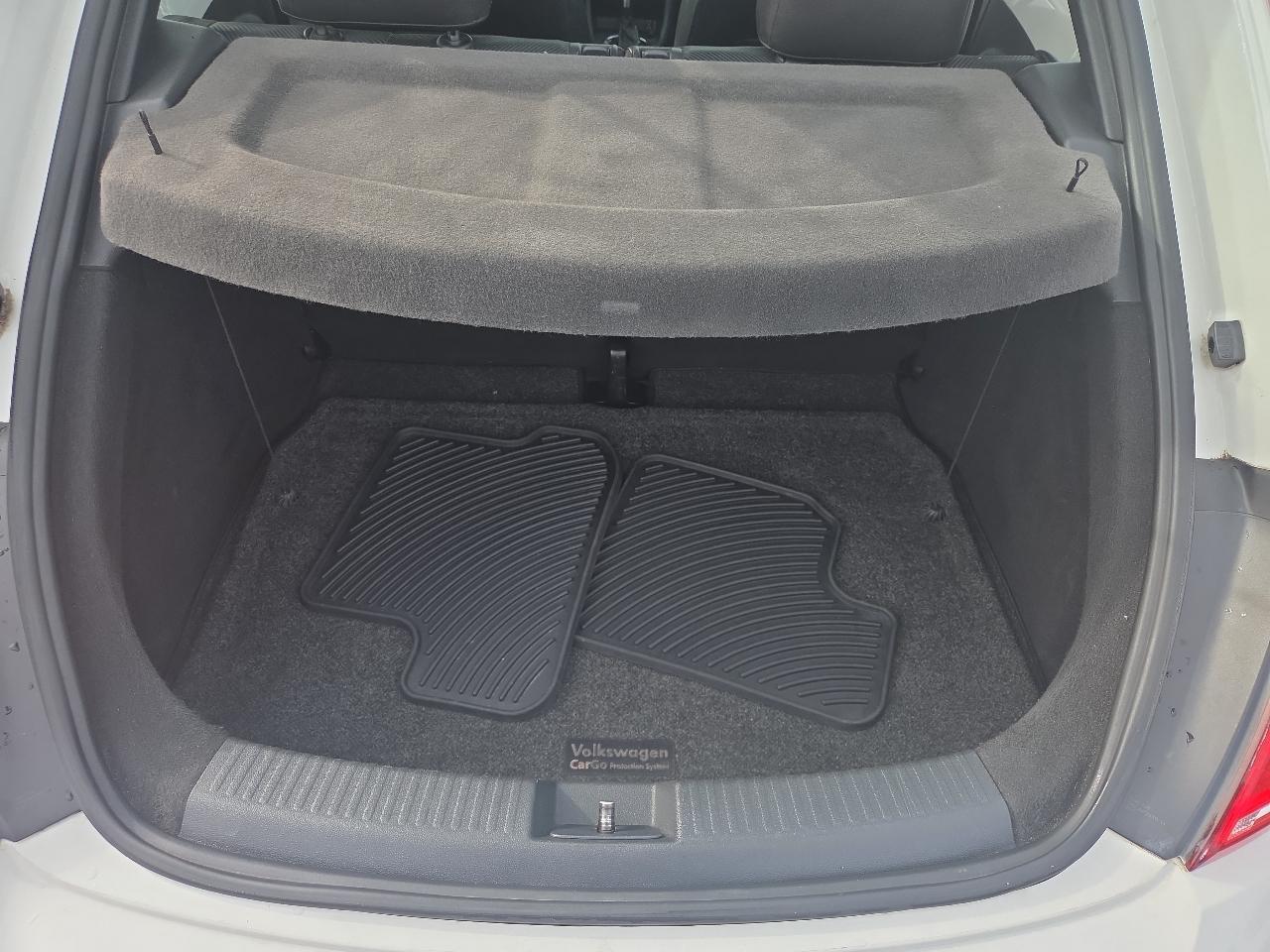 Volkswagen Beetle 2.5L 2012