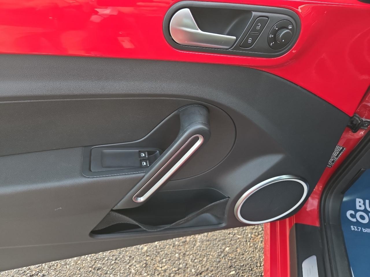 Volkswagen Beetle 2.5L 2013