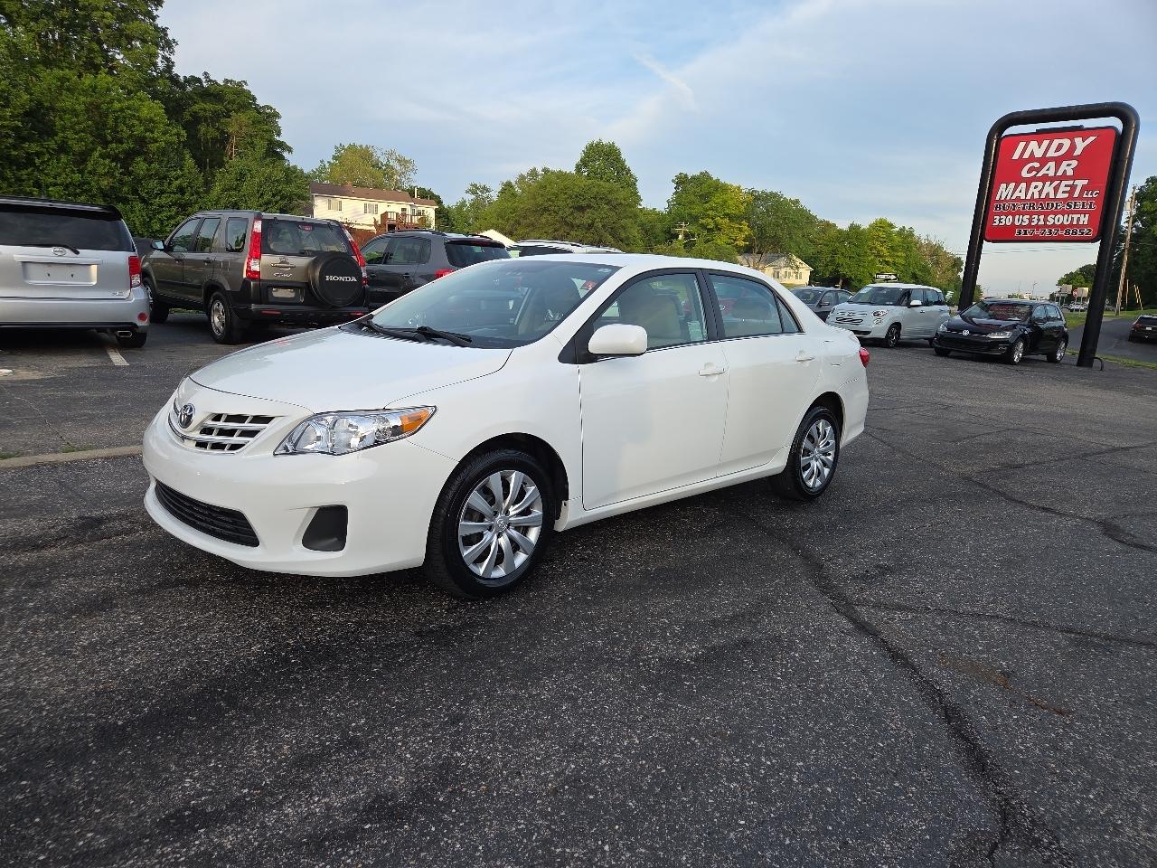 Toyota Corolla LE 4-Speed AT 2013