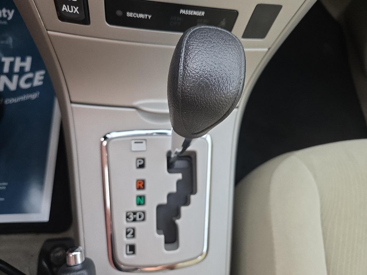 Toyota Corolla LE 4-Speed AT 2013