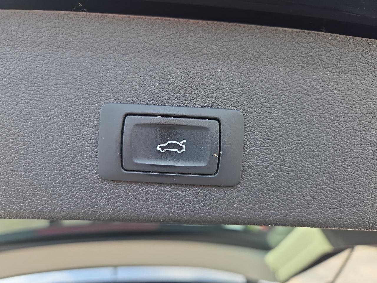 Audi Q5 2.0T Premium quattro 2015