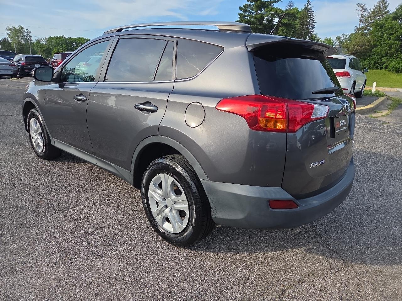 Toyota RAV4 LE AWD 2013