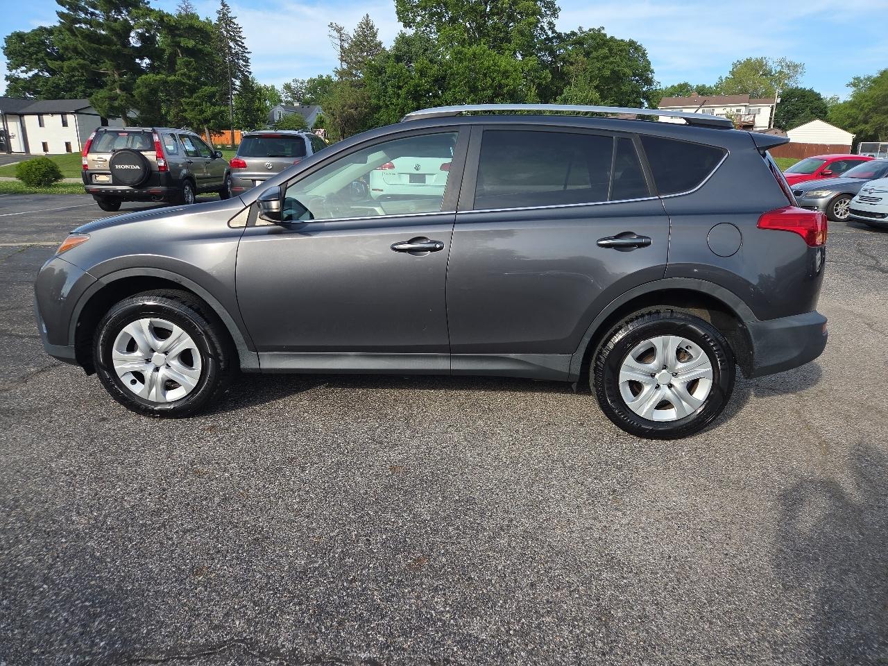 Toyota RAV4 LE AWD 2013