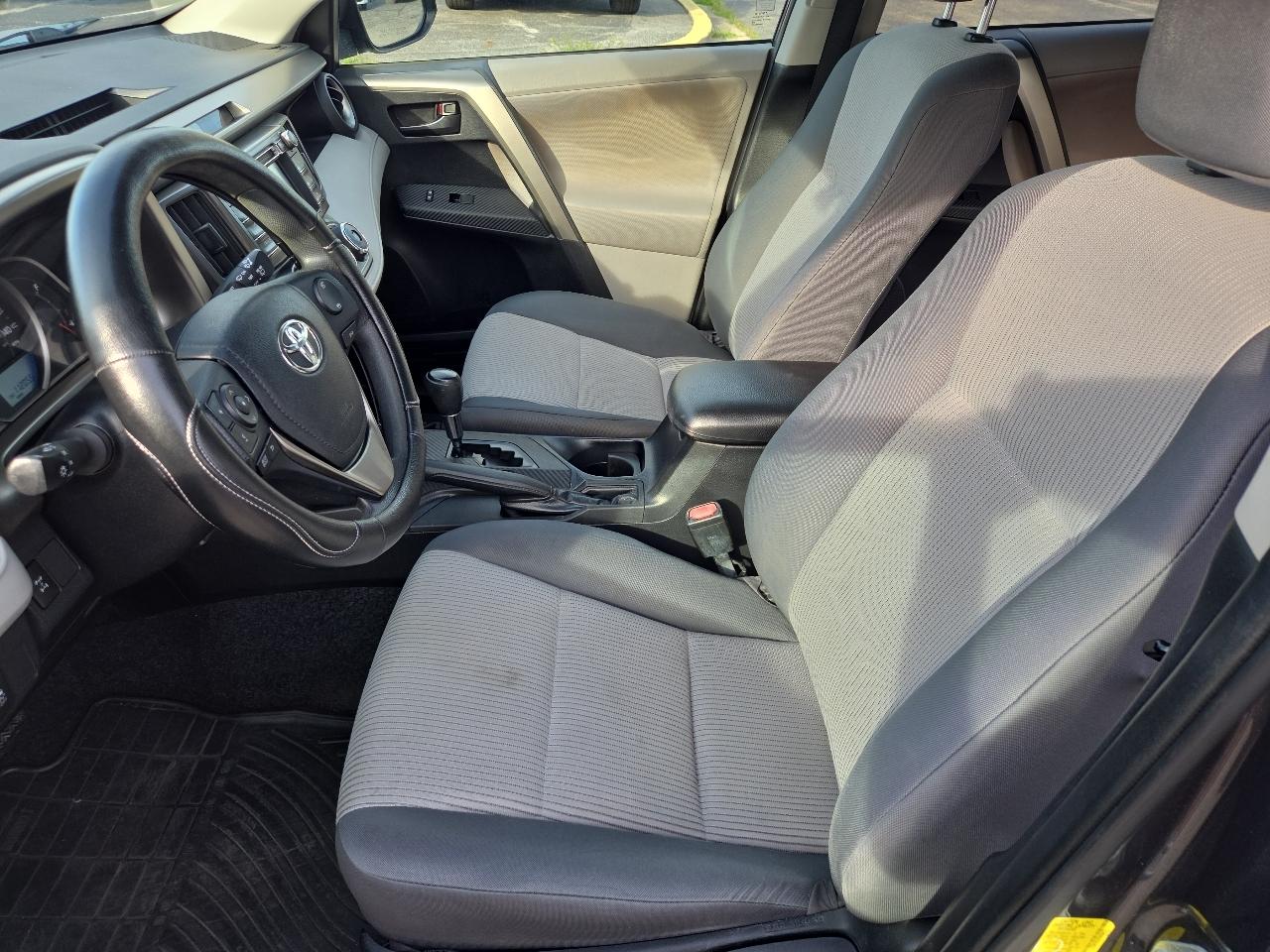 Toyota RAV4 LE AWD 2013