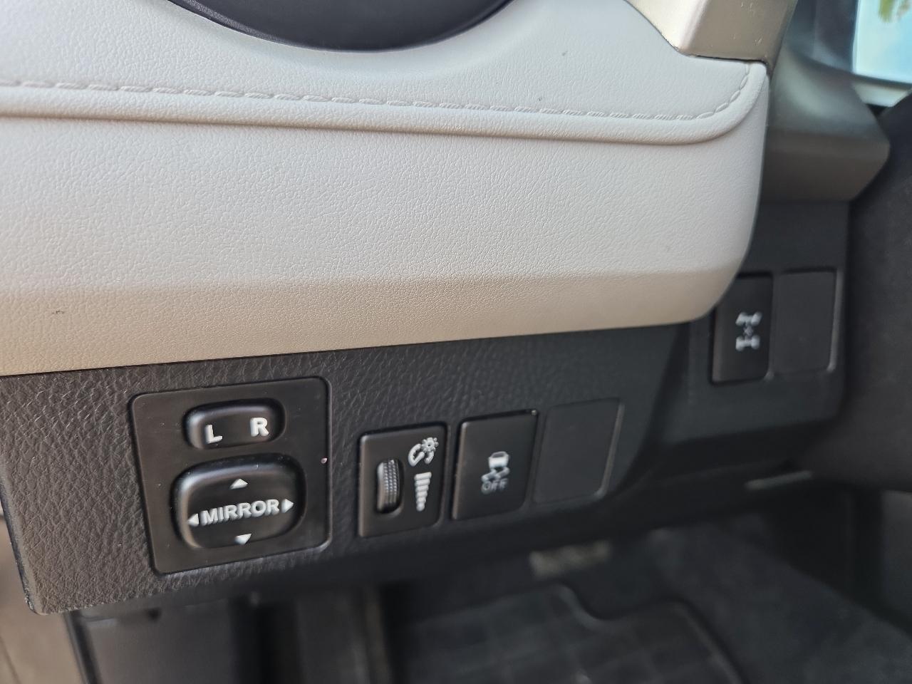 Toyota RAV4 LE AWD 2013