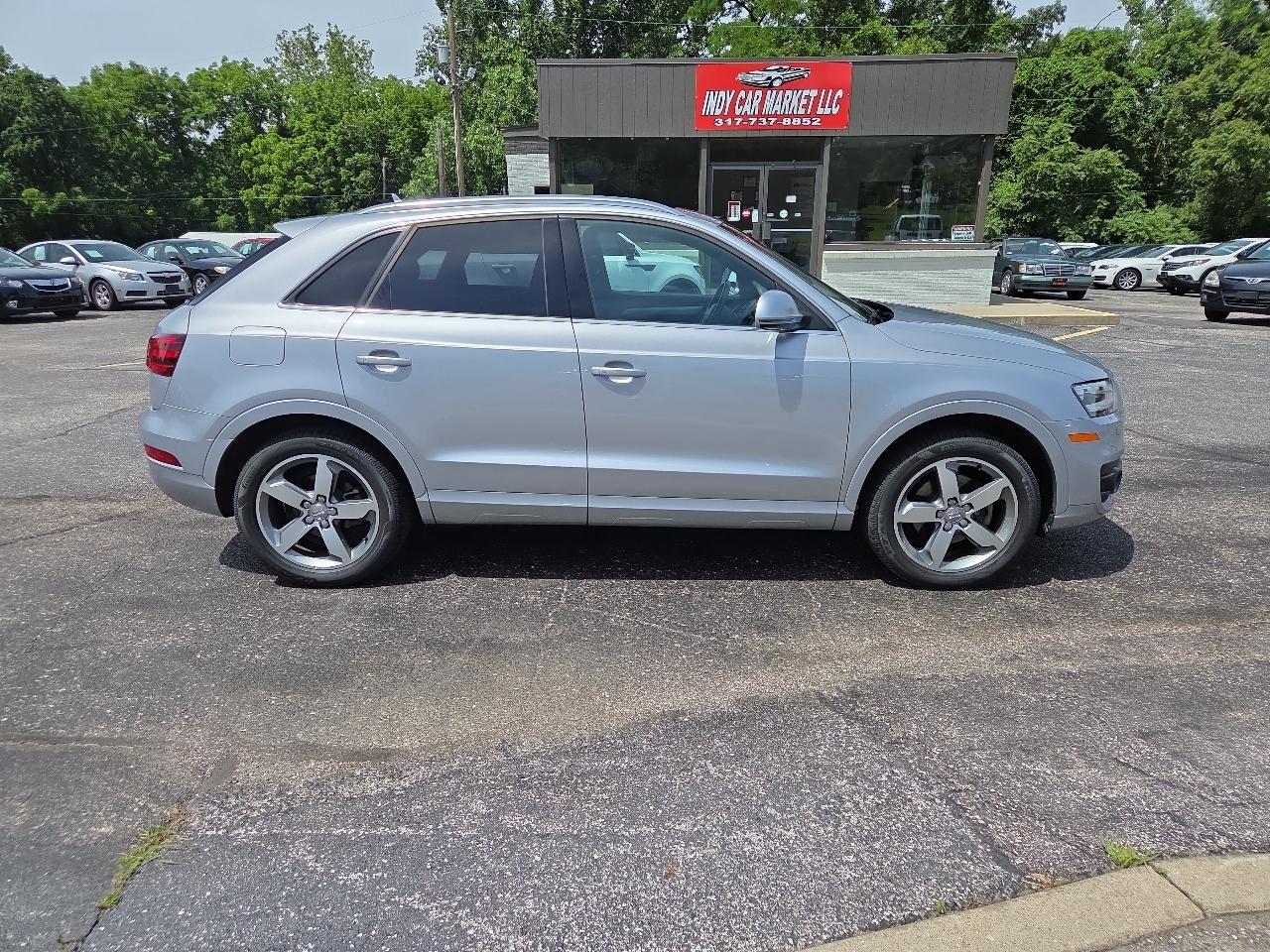 Audi Q3 2.0T quattro Premium Plus 2015