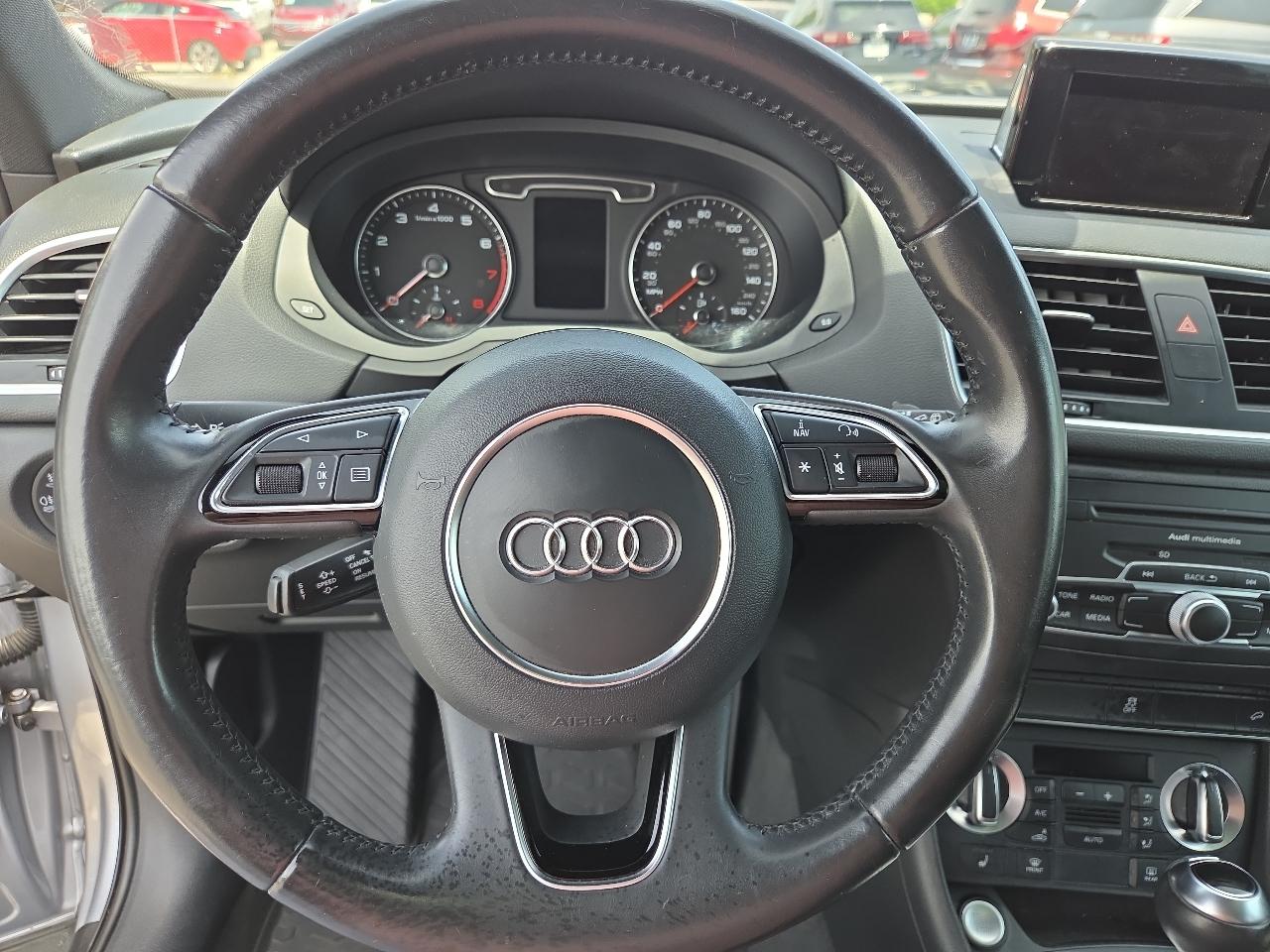 Audi Q3 2.0T quattro Premium Plus 2015
