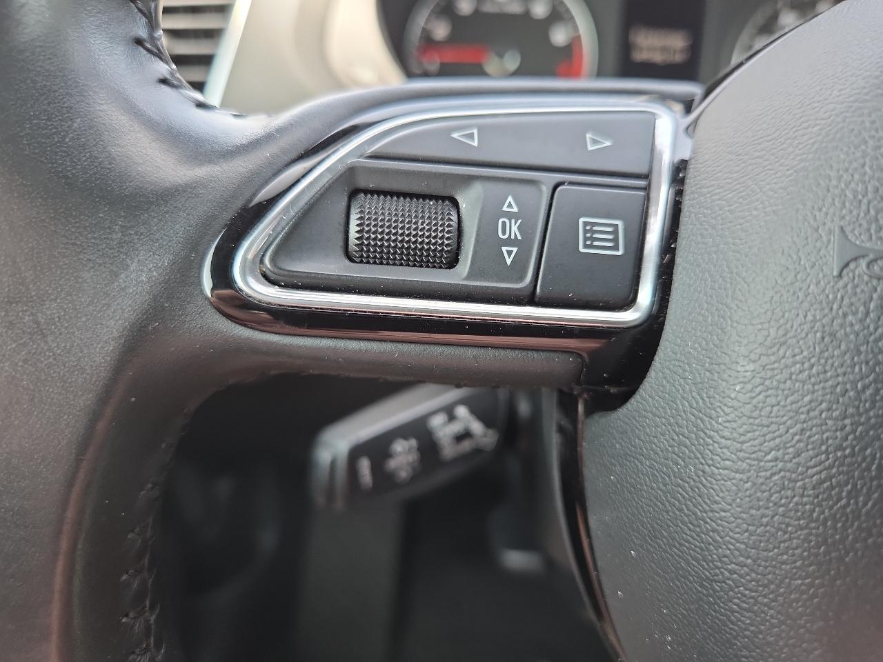 Audi Q3 2.0T quattro Premium Plus 2015
