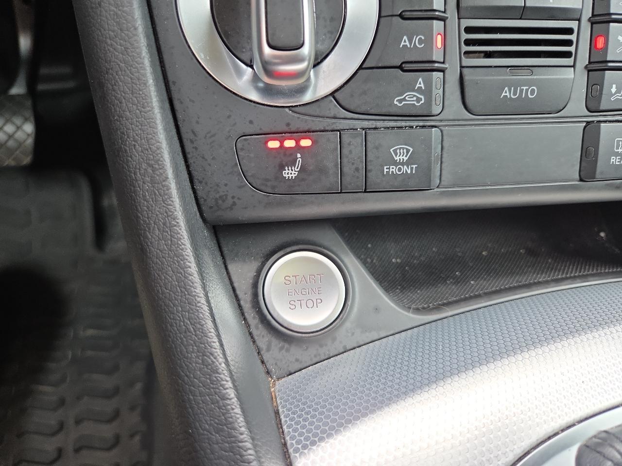 Audi Q3 2.0T quattro Premium Plus 2015