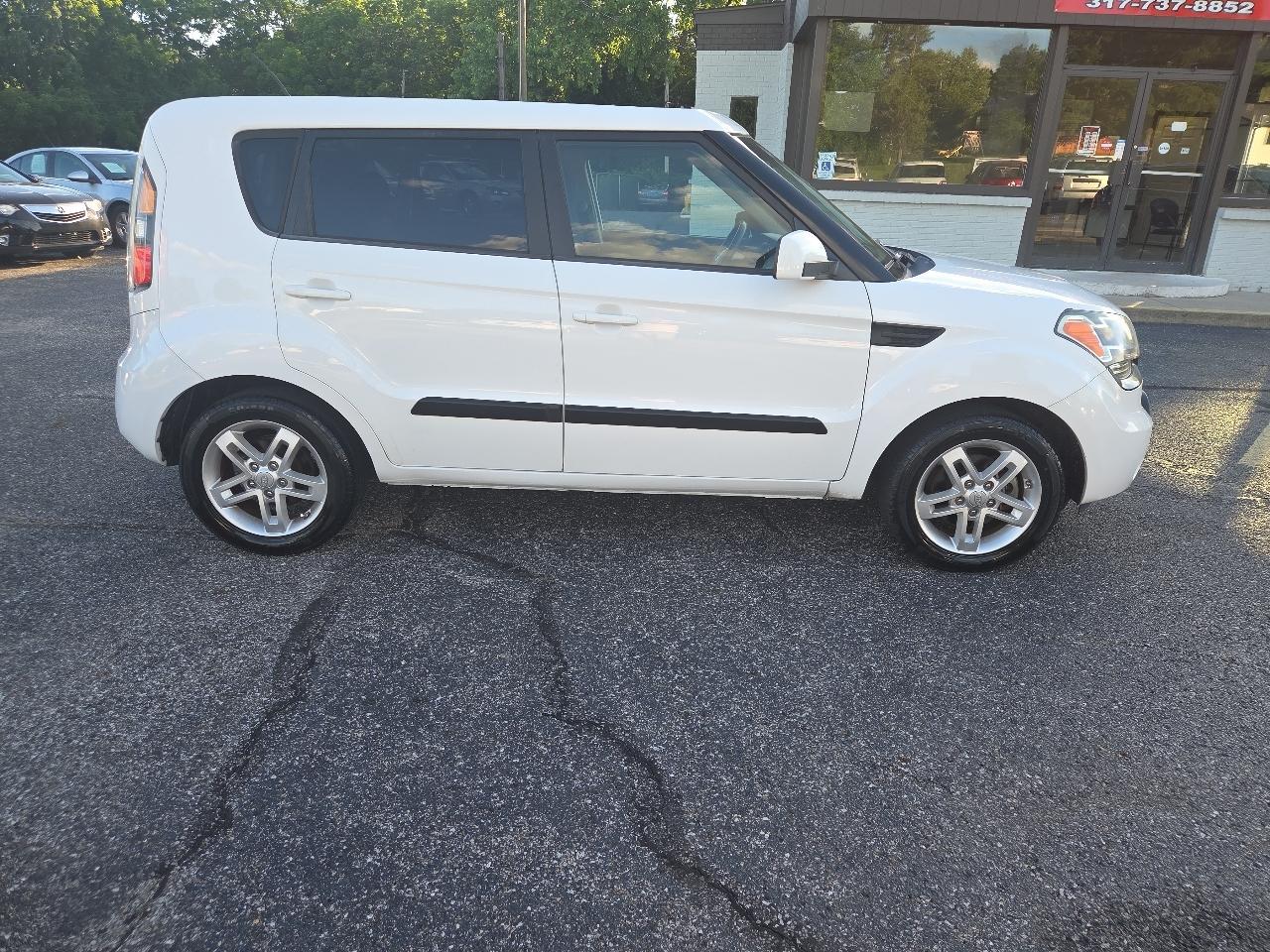 Kia Soul + 2011