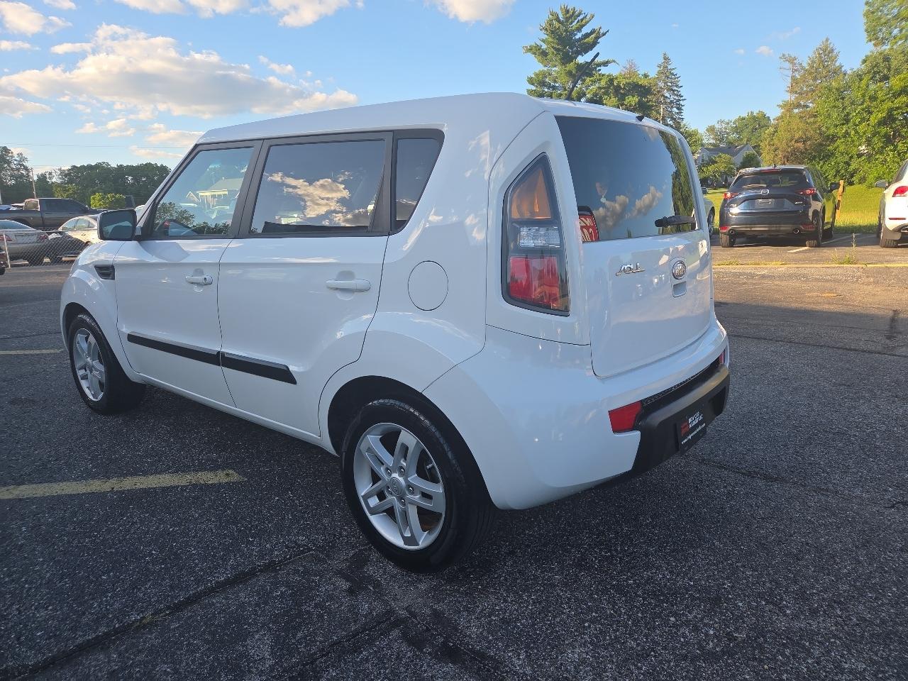 Kia Soul + 2011