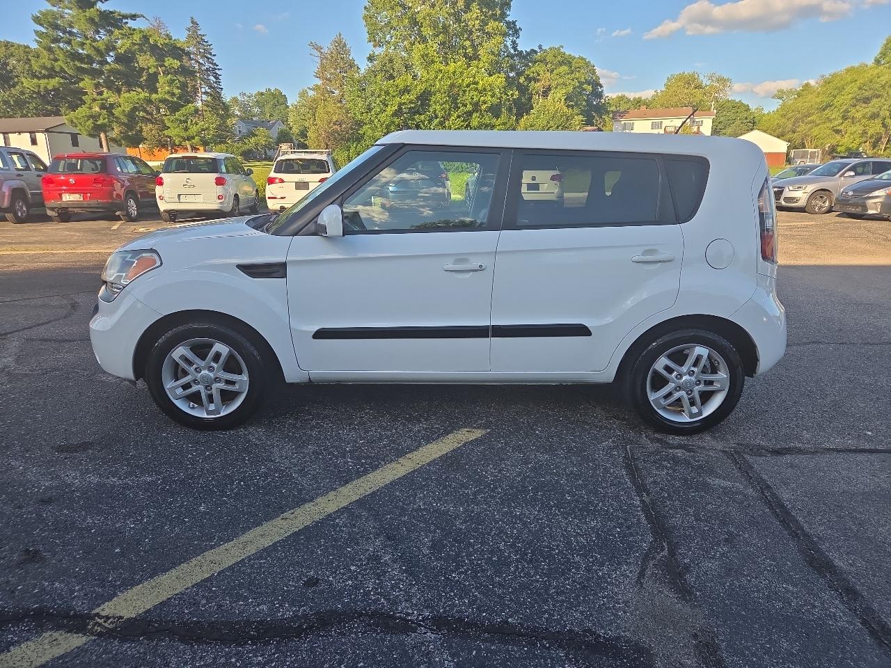Kia Soul + 2011