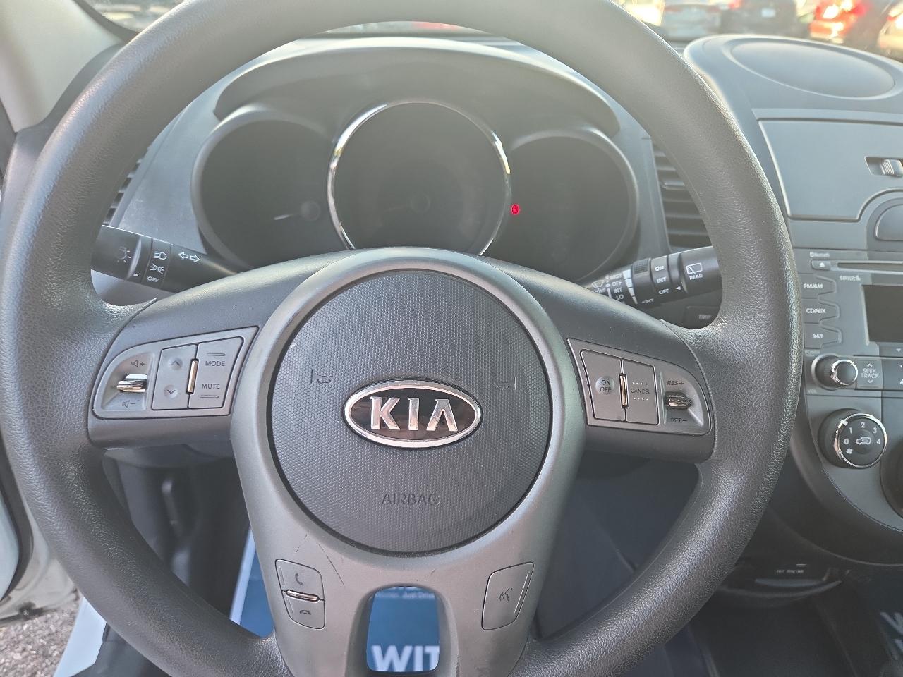 Kia Soul + 2011