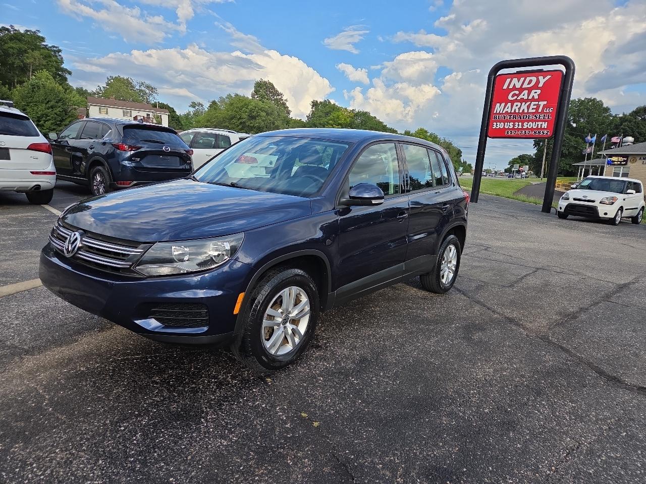 Volkswagen Tiguan S 2014
