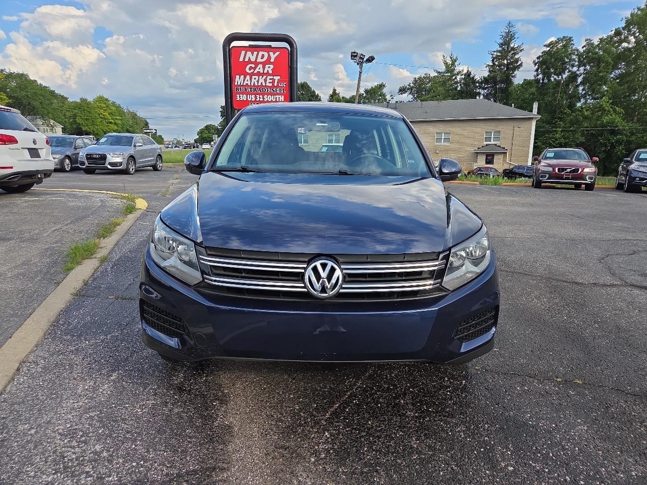 Volkswagen Tiguan S 2014