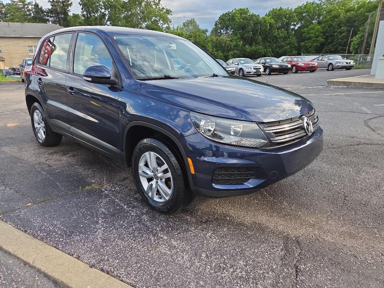 Volkswagen Tiguan S 2014