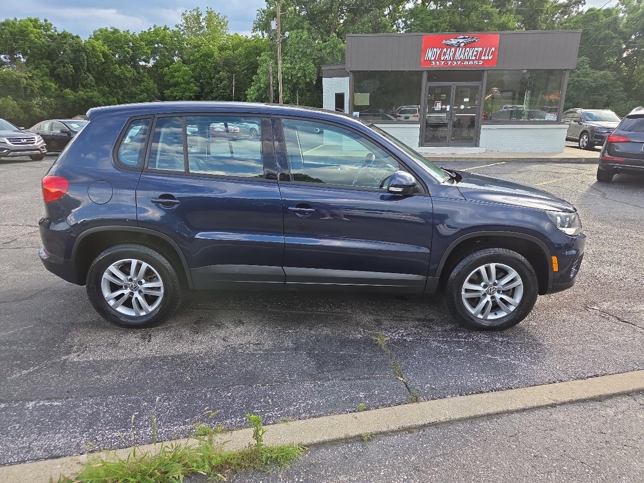 Volkswagen Tiguan S 2014
