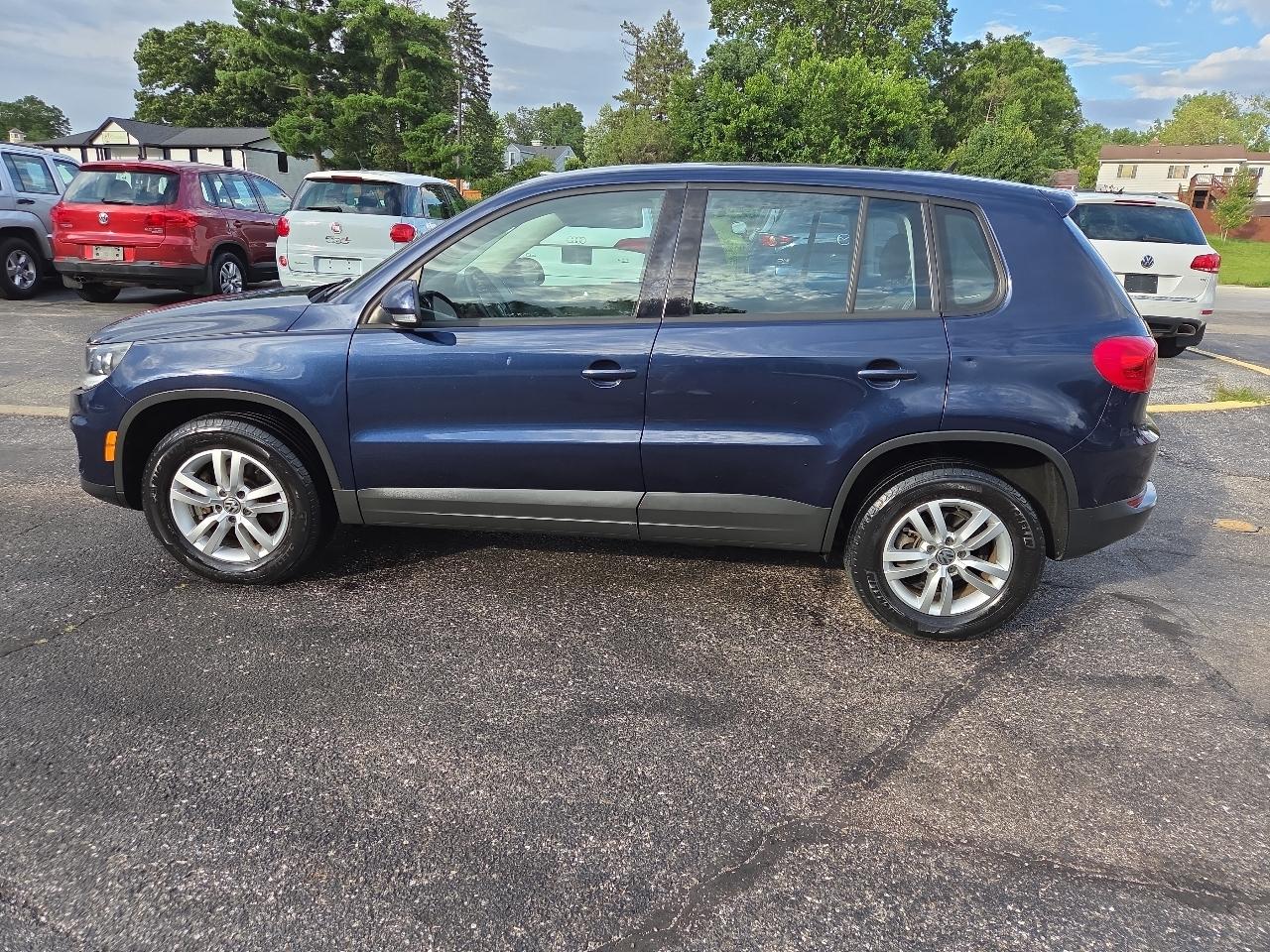 Volkswagen Tiguan S 2014