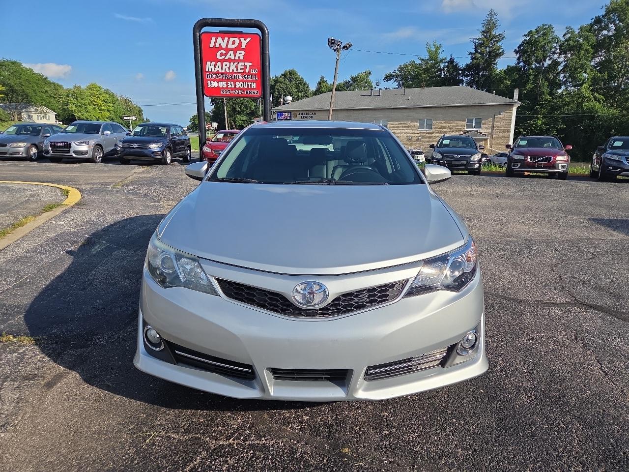 Toyota Camry SE 2012