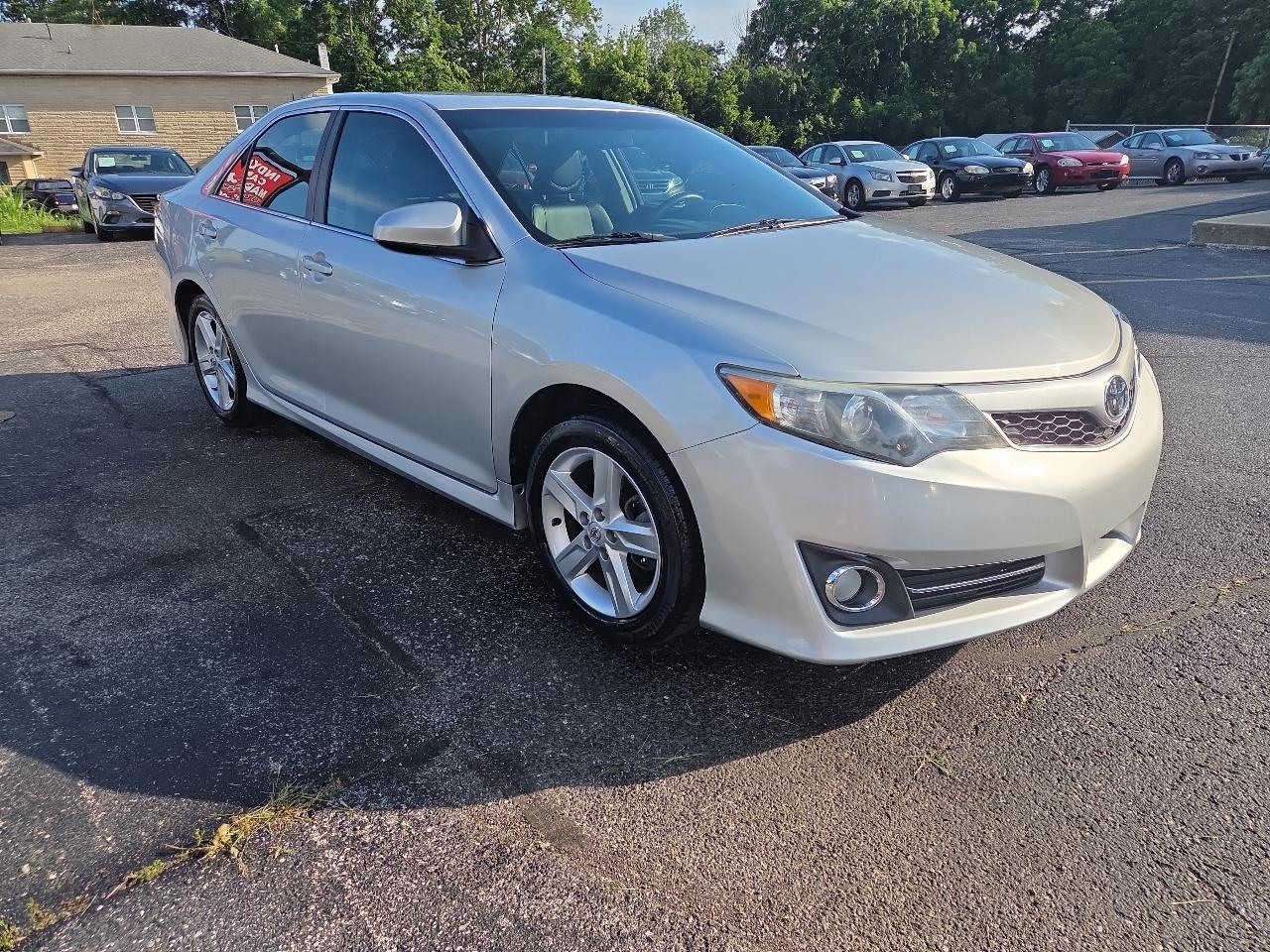 Toyota Camry SE 2012