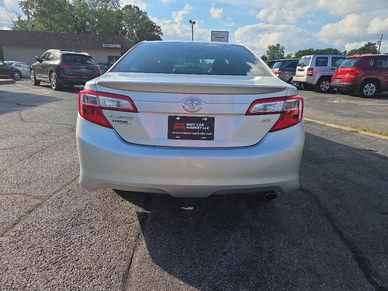 Toyota Camry SE 2012