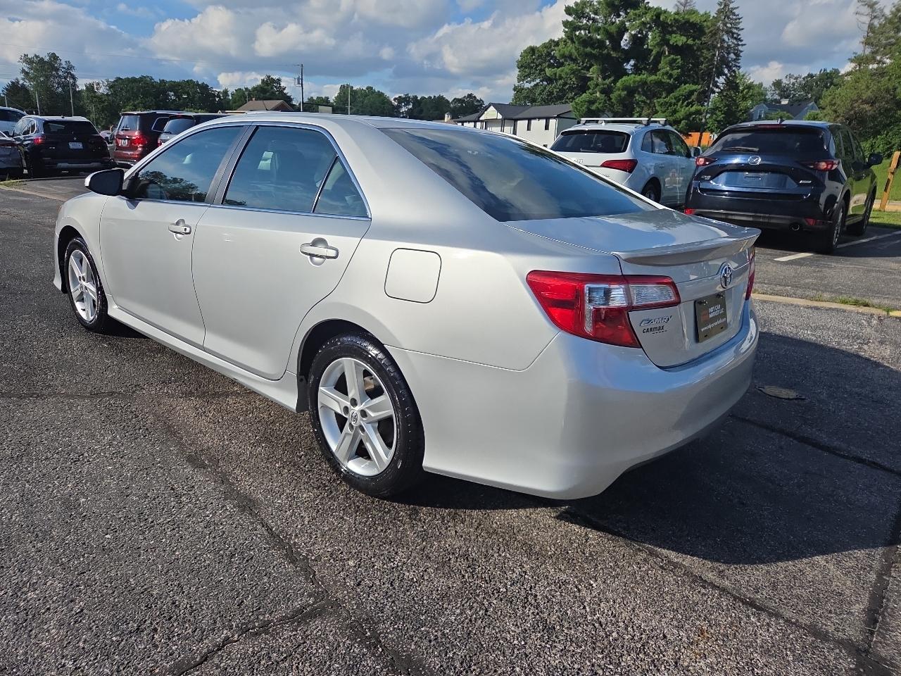 Toyota Camry SE 2012