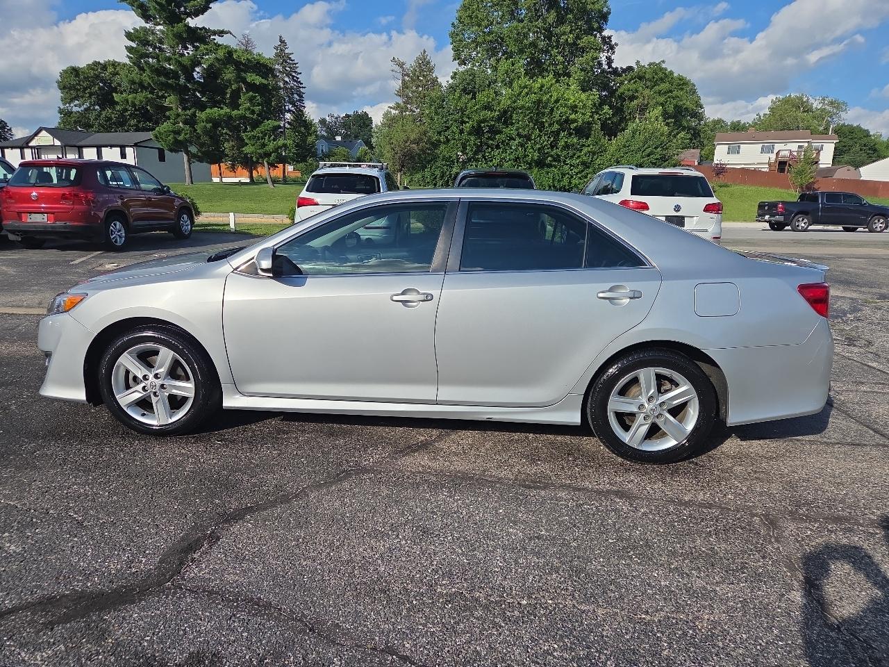 Toyota Camry SE 2012