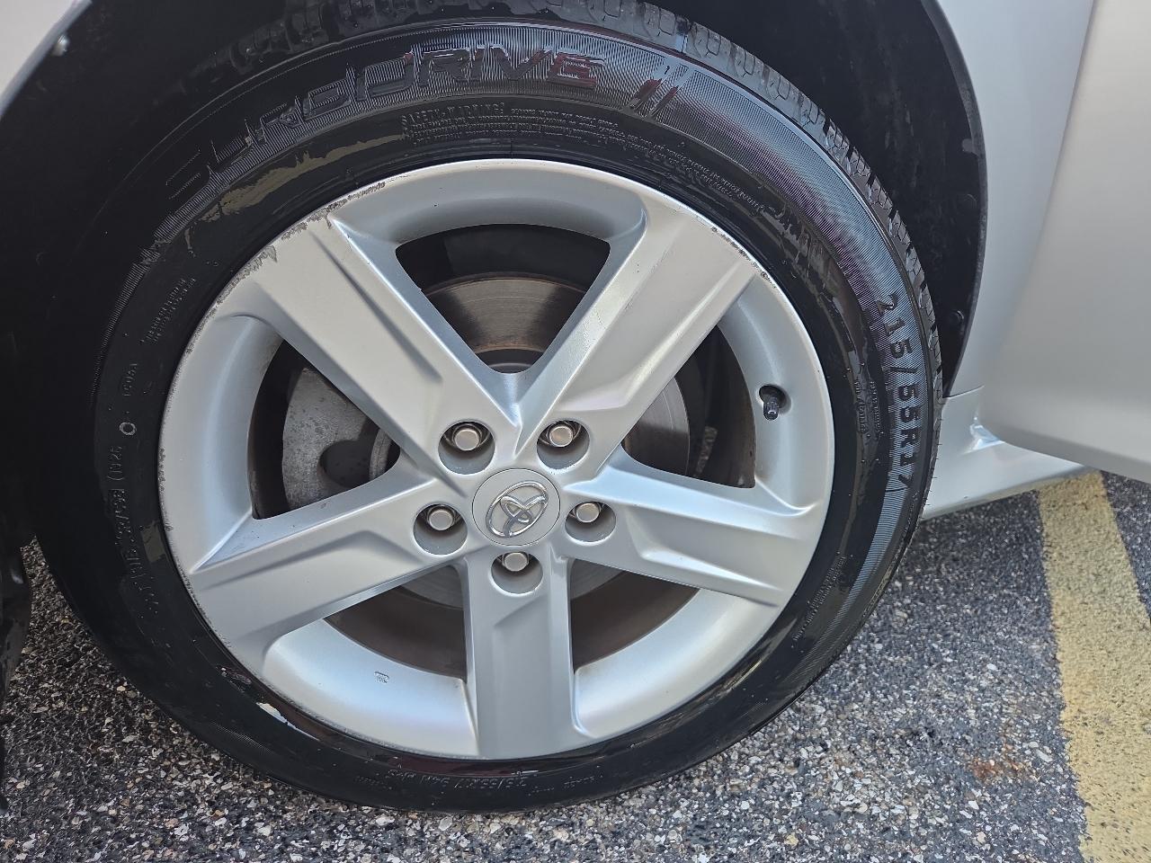 Toyota Camry SE 2012