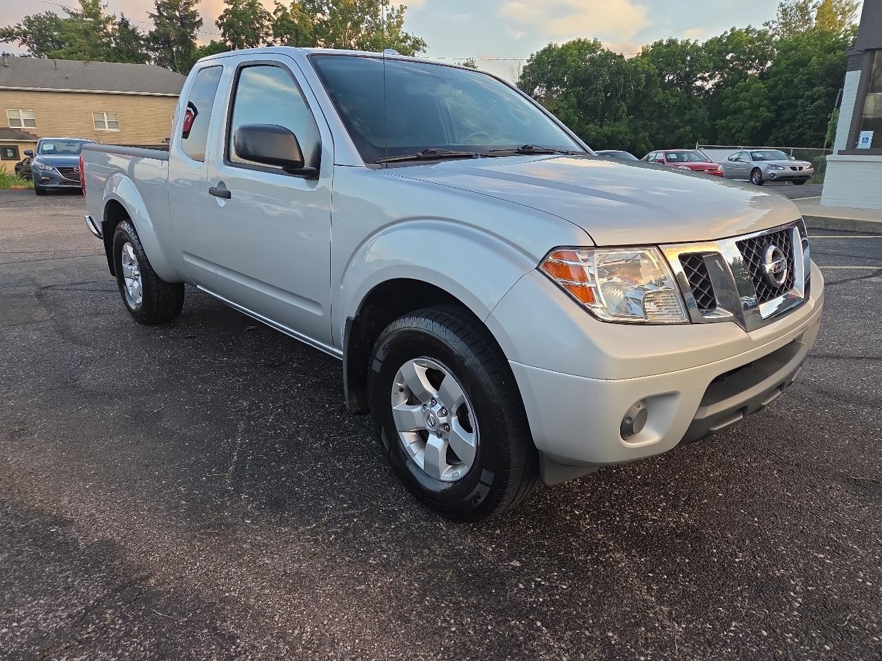Nissan Frontier SV V6 King Cab 4WD 2012