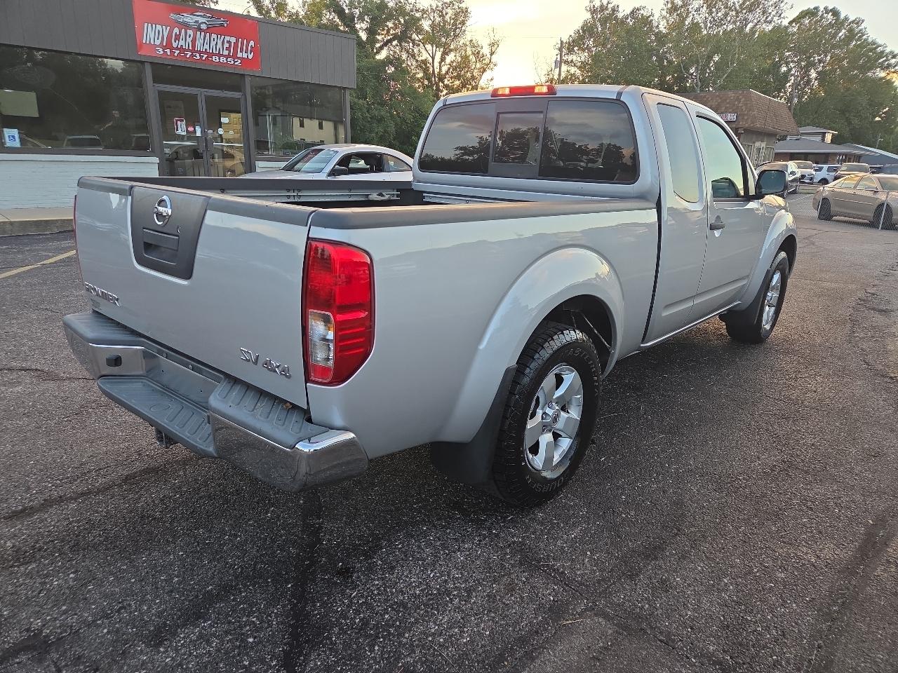Nissan Frontier SV V6 King Cab 4WD 2012